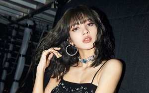 Lisa và những khoảnh khắc nóng bỏng cùng bạn trai