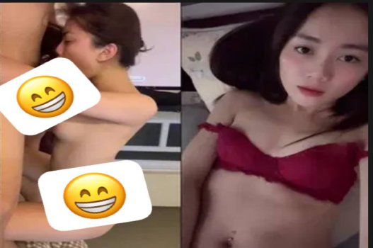 Video nóng cô gái xinh đẹp như mơ cũng khát khao yêu thương